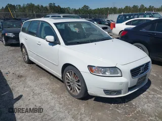2009 Volvo V50 2.4L with VIN YV1MW382892471977, listed as a IAAI auction lot 41766254 with 273,103 mi miles. Bid and sale history available at carsss.com. Image 1.