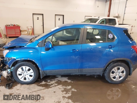 2015 Chevrolet Trax LS with VIN KL7CJKSB6FB178140, listed as a IAAI auction lot 41580006 with 52,014 mi miles. Bid and sale history available at carsss.com. Image 14.