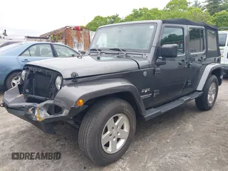 2016 Jeep Wrangler Unlimited Sahara z VIN 1C4HJWEG1GL252860, wystawiony jako IAAI lot #42215620 z przebiegiem 85 267 mil mil oraz . Historia ofert i sprzedaży dostępna na DreamBid. Obrazek 17.