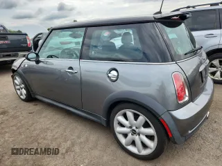 2006 MINI Hardtop S z VIN WMWRE33526TN28483, wystawiony jako Copart lot #64806175 z przebiegiem 76 419 mil mil oraz Szkoda całkowita • Salvage title. Historia ofert i sprzedaży dostępna na DreamBid. Obrazek 2.