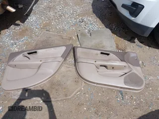 2000 Toyota Camry CE z VIN 4T1BG22K1YU663544, wystawiony jako IAAI lot #42252413 z przebiegiem 338 875 mil mil oraz . Historia ofert i sprzedaży dostępna na DreamBid. Obrazek 12.