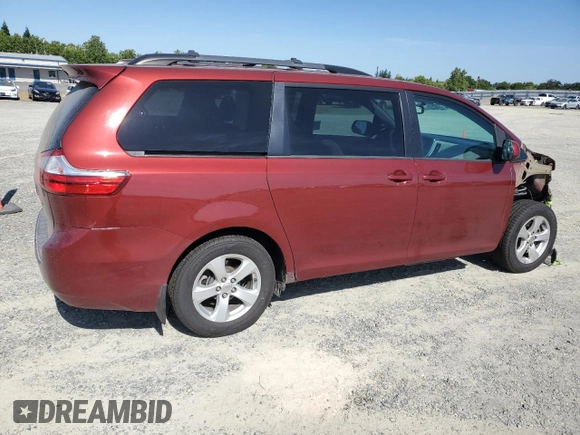 2017 Toyota Sienna LE Auto Access Seat с VIN 5TDKZ3DC9HS879429, выставлен на аукционе Copart как лот 58026905 с пробегом 121 659 миль миль и Списание • Salvage title. История ставок и продаж доступна на DreamBid. Изображение 3.