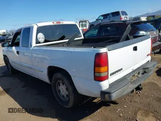 2002 GMC Sierra 1500 SLE with VIN 2GTEC19T621340924, listed as a IAAI auction lot 41518546 with 272,944 mi miles and . Bid and sale history available at carsss.com. Image 3.