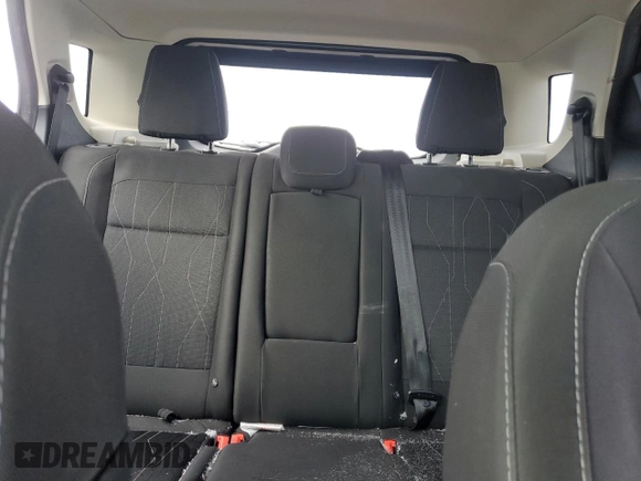 2019 Ford EcoSport SE z VIN MAJ3S2GE7KC299109, wystawiony jako Copart lot #47748965 z przebiegiem Nie podano mil oraz Szkody całkowita. Historia ofert i sprzedaży dostępna na DreamBid. Obrazek 10.