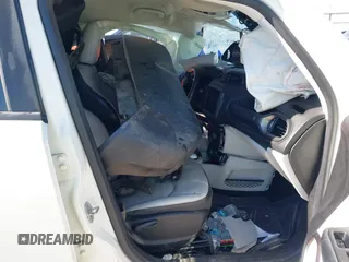 2019 Jeep Renegade Limited with VIN ZACNJBD12KPJ95871, listed as a IAAI auction lot 40629321 with Not provided miles and . Bid and sale history available at DreamBid. Image 5.