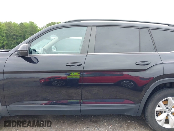 2020 Volkswagen Atlas SE z VIN 1V2DP2CA4LC500273, wystawiony jako IAAI lot #42364554 z przebiegiem 133 682 mil mil oraz . Historia ofert i sprzedaży dostępna na DreamBid. Obrazek 14.
