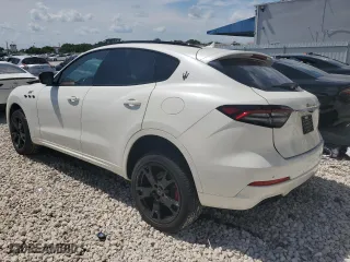 2022 Maserati Levante GT with VIN ZN661XUA7NX394158, listed as a Copart auction lot 66472864 with 26,841 mi miles and Non Repairable. Bid and sale history available at carsss.com. Image 2.