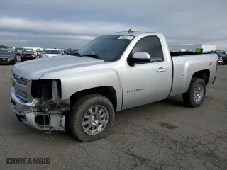 2013 Chevrolet Silverado 1500 LT with VIN 1GCNKSE04DZ143216, listed as a Copart auction lot 88807475 with 85,498 mi miles and Salvage Title. Bid and sale history available at carsss.com. Image 1.