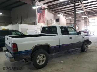 1999 Dodge Ram 1500 with VIN 1B7HF13Z8XJ501577, listed as a Copart auction lot 83444274 with 153,172 mi miles and Salvage Title. Bid and sale history available at carsss.com. Image 3.