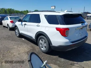 2020 Ford Explorer XLT z VIN 1FMSK7DH2LGA40180, wystawiony jako IAAI lot #42033405 z przebiegiem 89 092 mil mil oraz . Historia ofert i sprzedaży dostępna na DreamBid. Obrazek 3.