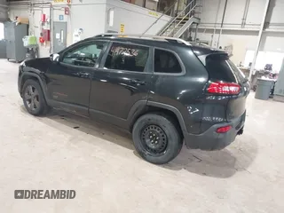 2016 Jeep Cherokee Latitude with VIN 1C4PJMCB5GW289738, listed as a IAAI auction lot 41472536 with 175,292 mi miles. Bid and sale history available at carsss.com. Image 3.