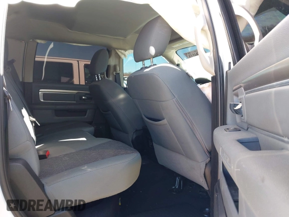 2018 Ram 2500 Big Horn with VIN 3C6UR5DLXJG316034, listed as a IAAI auction lot 41724813 with 84,547 mi miles. Bid and sale history available at carsss.com. Image 8.