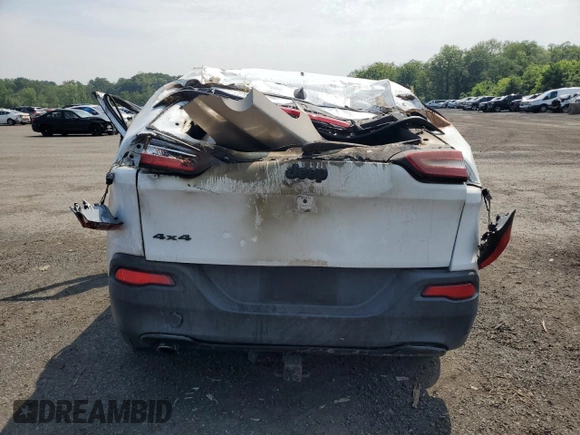 2016 Jeep Cherokee Altitude z VIN 1C4PJMCB7GW218718, wystawiony jako Copart lot #59789355 z przebiegiem Nie podano mil oraz Nie do naprawy • Non repairable. Historia ofert i sprzedaży dostępna na DreamBid. Obrazek 6.