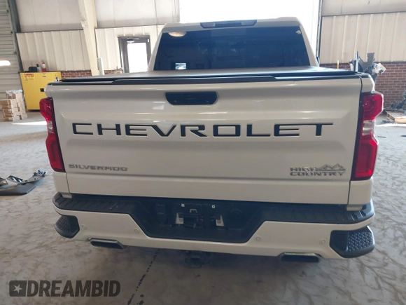 2019 Chevrolet Silverado 1500 High Country with VIN 1GCUYHEL3KZ158830, listed as a IAAI auction lot 41646878 with 105,524 mi miles. Bid and sale history available at carsss.com. Image 16.