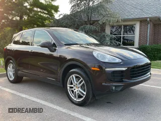 2016 Porsche Cayenne z VIN WP1AA2A28GKA36464, wystawiony jako Copart lot #58605725 z przebiegiem 123 459 mil mil oraz Tytuł czysty. Historia ofert i sprzedaży dostępna na DreamBid. Obrazek 1.