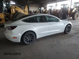 2019 Tesla Model 3 Mid Range with VIN 5YJ3E1EA3KF425125, listed as a Copart auction lot 82681864 with 105,345 mi miles and Salvage Title. Bid and sale history available at DreamBid. Image 3.