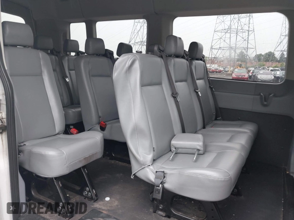 2017 Ford Transit Passenger XL с VIN 1FBZX2CM8HKA04024, выставлен на аукционе IAAI как лот 42264367 с пробегом 142 100 миль миль и . История ставок и продаж доступна на DreamBid. Изображение 8.