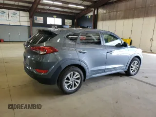 2018 Hyundai Tucson SE z VIN KM8J2CA40JU769217, wystawiony jako Copart lot #50214755 z przebiegiem 105 311 mil mil oraz Szkody całkowita. Historia ofert i sprzedaży dostępna na DreamBid. Obrazek 3.