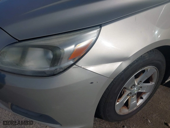 2013 Chevrolet Malibu LS with VIN 1G11B5SA4DF258535, listed as a IAAI auction lot 41994731 with 1 mi miles. Bid and sale history available at carsss.com. Image 6.