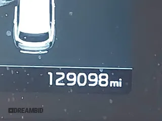 2022 Kia Telluride EX z VIN 5XYP3DHC3NG222108, wystawiony jako IAAI lot #41759771 z przebiegiem 129 098 mil mil oraz . Historia ofert i sprzedaży dostępna na DreamBid. Obrazek 7.