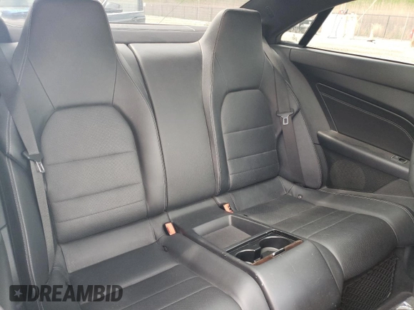 2014 Mercedes-Benz E 350 z VIN WDDKJ8JB3EF235278, wystawiony jako Copart lot #55638145 z przebiegiem 97 844 mil mil oraz Szkoda całkowita • Salvage title. Historia ofert i sprzedaży dostępna na DreamBid. Obrazek 10.