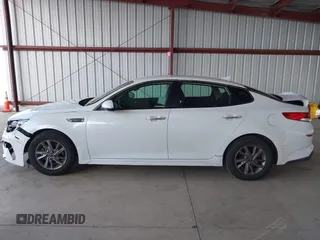 2020 Kia Optima SE z VIN 5XXGT4L36LG393377, wystawiony jako IAAI lot #41836704 z przebiegiem 86 234 mil mil oraz . Historia ofert i sprzedaży dostępna na DreamBid. Obrazek 14.