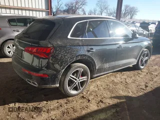2018 Audi SQ5 Premium Plus z VIN WA1A4AFYXJ2063277, wystawiony jako IAAI lot #41657799 z przebiegiem 86 111 mil mil oraz . Historia ofert i sprzedaży dostępna na DreamBid. Obrazek 4.