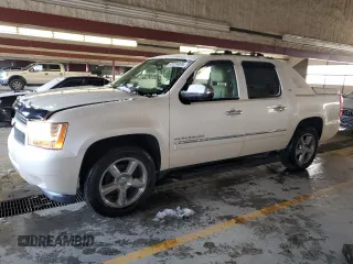 2011 Chevrolet Avalanche LTZ with VIN 3GNTKGE30BG316846, listed as a Copart auction lot 48724005 with 168,256 mi miles and Salvage Title. Bid and sale history available at carsss.com. Image 1.