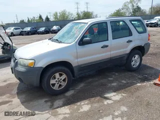2007 Ford Escape XLS with VIN 1FMYU02Z97KB80446, listed as a IAAI auction lot 42113186 with 128,492 mi miles. Bid and sale history available at carsss.com. Image 2.