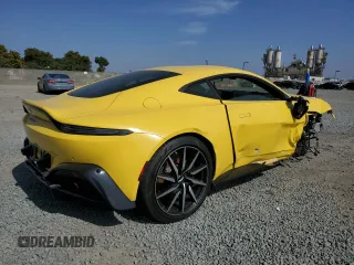 2020 Aston Martin Vantage z VIN SCFSMGAW0LGN04408, wystawiony jako Copart lot #60332245 z przebiegiem Nie podano mil oraz Szkoda całkowita • Salvage title. Historia ofert i sprzedaży dostępna na DreamBid. Obrazek 3.
