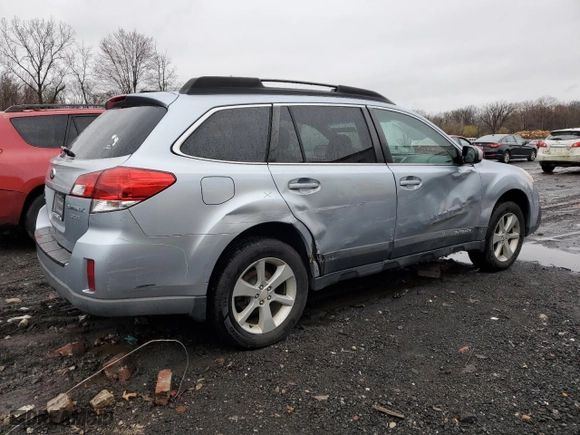 2013 Subaru Outback 2.5i Premium with VIN 4S4BRBCC9D3272868, listed as a Copart auction lot 52104145 with 151,441 mi miles and Salvage Title. Bid and sale history available at carsss.com. Image 3.