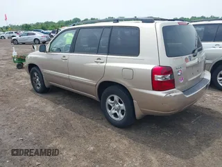 2005 Toyota Highlander with VIN JTEGD21A150106434, listed as a IAAI auction lot 42500793 with 196,501 mi miles and . Bid and sale history available at DreamBid. Image 3.