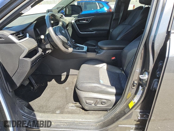 2024 Toyota RAV4 Hybrid XSE with VIN 4T3E6RFV7RU142432, listed as a Copart auction lot 49474995 with 30,147 mi miles and Clean Title. Bid and sale history available at DreamBid. Image 7.