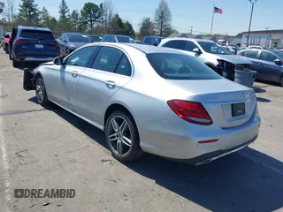 2018 Mercedes-Benz E-Class E 300 with VIN WDDZF4JB0JA472648, listed as a IAAI auction lot 41843995 with 128,590 mi miles. Bid and sale history available at carsss.com. Image 3.