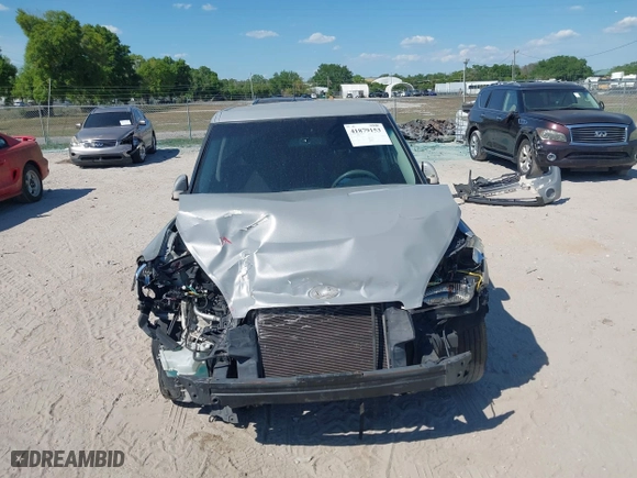 2013 Kia Soul with VIN KNDJT2A52D7494263, listed as a IAAI auction lot 41879153 with 196,010 mi miles. Bid and sale history available at carsss.com. Image 6.