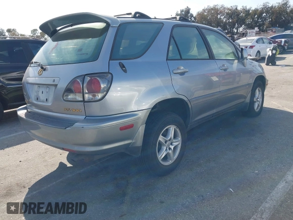 2002 Lexus RX with VIN JTJGF10U620121900, listed as a IAAI auction lot 41616404 with 157,941 mi miles. Bid and sale history available at carsss.com. Image 4.