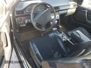 1994 Mercedes-Benz E Class with VIN WDBEA66E0RC089491, listed as a Copart auction lot 45417885 with 135,449 mi miles and Salvage Title. Bid and sale history available at carsss.com. Image 8.