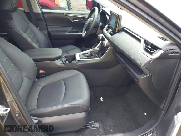 2021 Toyota RAV4 XLE Premium with VIN 2T3C1RFV0MC171416, listed as a IAAI auction lot 42425655 with 34,116 mi miles and . Bid and sale history available at DreamBid. Image 5.