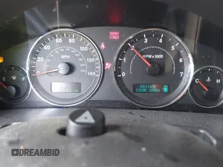 2007 Jeep Commander Limited with VIN 1J8HH58297C636318, listed as a IAAI auction lot 42105138 with 149,972 mi miles and . Bid and sale history available at DreamBid. Image 7.