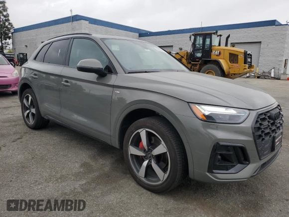 2024 Audi Q5 S line Premium Plus z VIN WA1EAAFY9R2045228, wystawiony jako Copart lot #53828645 z przebiegiem 16 502 mil mil oraz Szkoda całkowita • Salvage title. Historia ofert i sprzedaży dostępna na DreamBid. Obrazek 4.