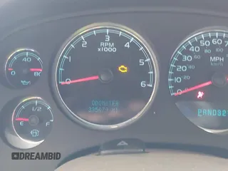 2007 Chevrolet Tahoe LT z VIN 1GNFC13097R131332, wystawiony jako IAAI lot #42113000 z przebiegiem 335 679 mil mil oraz . Historia ofert i sprzedaży dostępna na DreamBid. Obrazek 7.