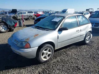 1999 Suzuki Swift z VIN 2S2AB21H9X6600313, wystawiony jako IAAI lot #41430319 z przebiegiem 149 795 mil mil oraz . Historia ofert i sprzedaży dostępna na DreamBid. Obrazek 2.