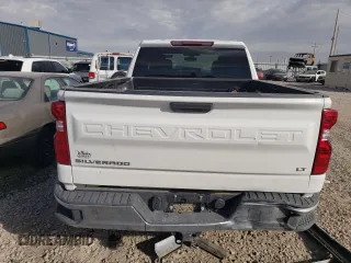 2020 Chevrolet Silverado 1500 LT with VIN 1GCRYDED6LZ172035, listed as a Copart auction lot 45418165 with 55,285 mi miles and Salvage Title. Bid and sale history available at carsss.com. Image 6.