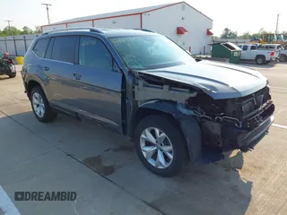 2018 Volkswagen Atlas SE with VIN 1V2DR2CA2JC550354, listed as a IAAI auction lot 42481731 with 119,914 mi miles and . Bid and sale history available at DreamBid. Image 1.