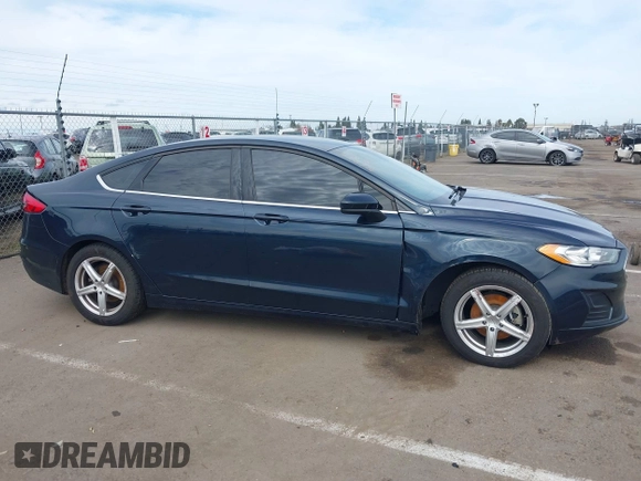 2020 Ford Fusion SE with VIN 3FA6P0HD3LR221714, listed as a IAAI auction lot 41654905 with 95,733 mi miles. Bid and sale history available at carsss.com. Image 13.