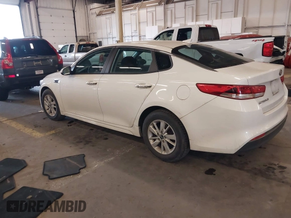 2016 Kia Optima LX with VIN 5XXGT4L31GG046321, listed as a IAAI auction lot 41847730 with 88,439 mi miles. Bid and sale history available at carsss.com. Image 3.