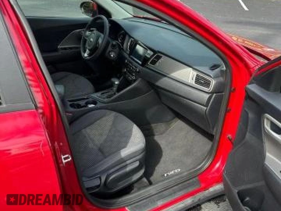 2018 Kia Niro LX with VIN KNDCB3LC3J5132401, listed as a Copart auction lot 43202885 with 87,900 mi miles and Clean Title. Bid and sale history available at carsss.com. Image 5.