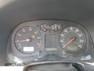 1999 Volkswagen Jetta z VIN 3VWSC29M0XM116062, wystawiony jako Copart lot #72177884 z przebiegiem 110 812 mil mil oraz Szkoda całkowita • Salvage title. Historia ofert i sprzedaży dostępna na DreamBid. Obrazek 9.