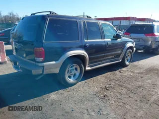 2000 Ford Explorer Eddie Bauer z VIN 1FMDU74E4YZA45773, wystawiony jako IAAI lot #41678121 z przebiegiem 129 263 mil mil oraz . Historia ofert i sprzedaży dostępna na DreamBid. Obrazek 4.
