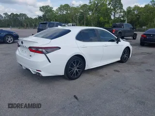 2022 Toyota Camry SE with VIN 4T1T11AK7NU668664, listed as a IAAI auction lot 41861383 with 7,843 mi miles. Bid and sale history available at carsss.com. Image 4.